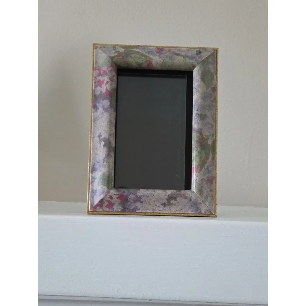 Floral Pattern Photo Frame